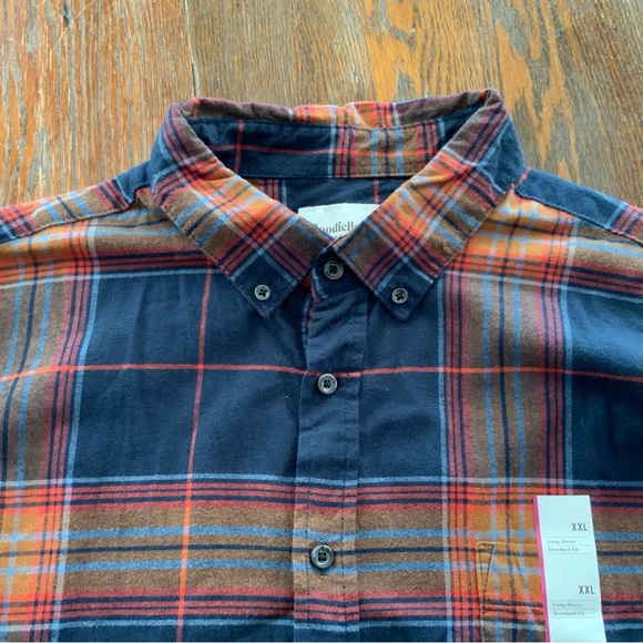 NEW Plaid Button Down Shirt - Picture 5 of 8